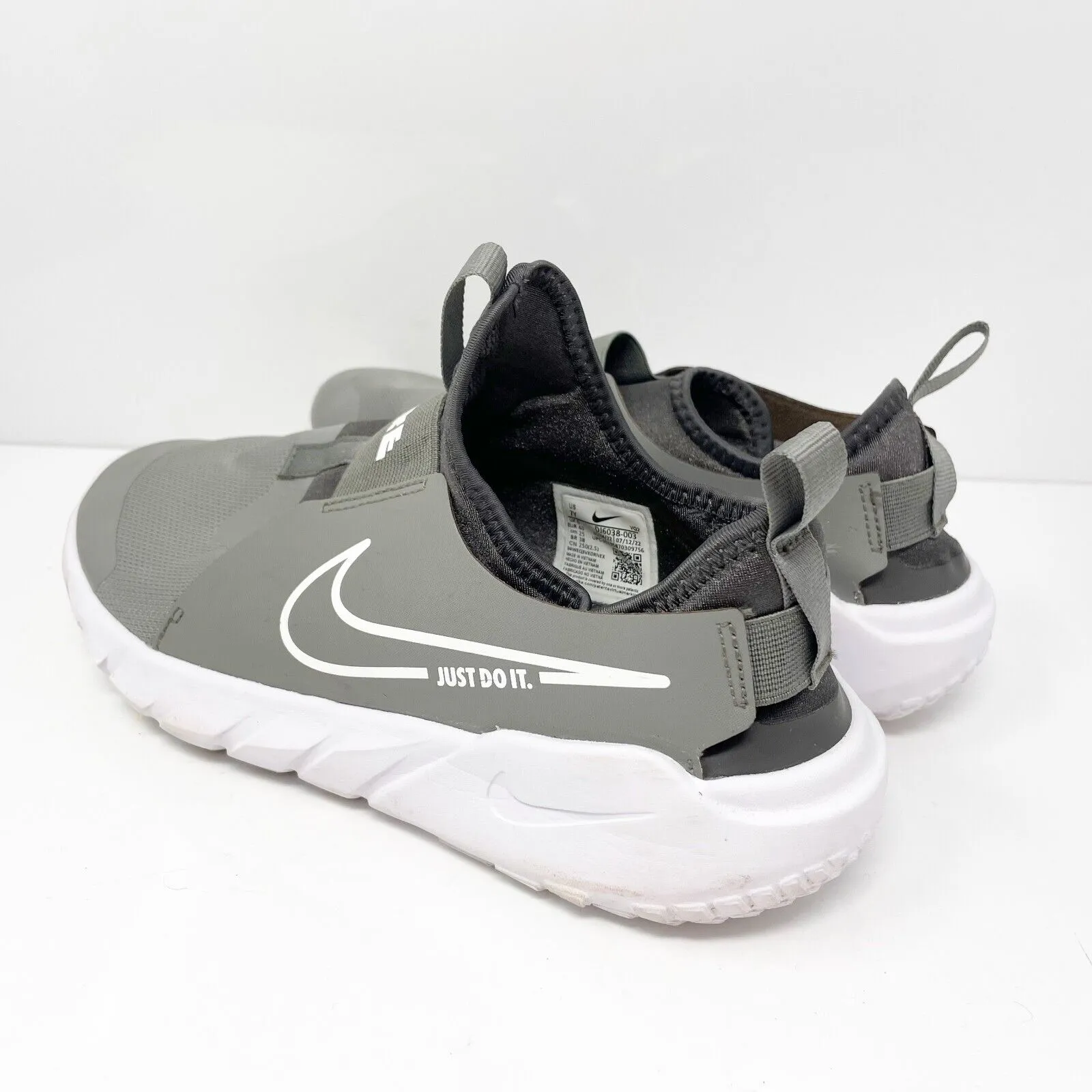 Nike Boys Flex Runner 2 DJ6038-003 Gray Casual Shoes Sneakers Size 7Y