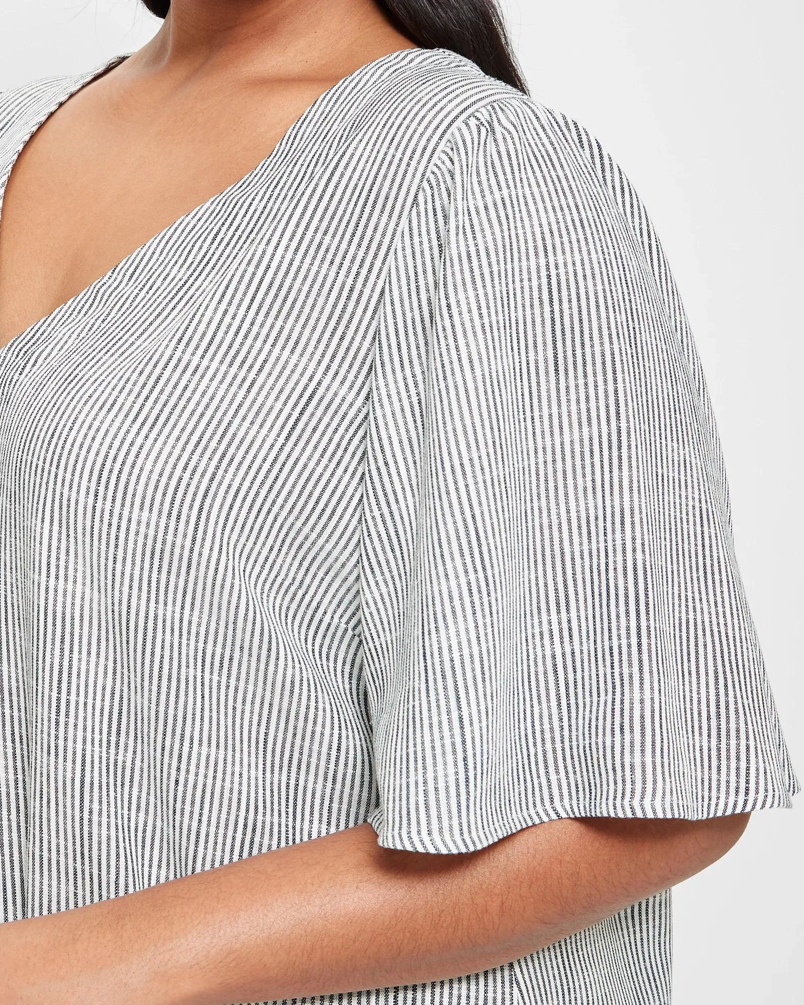 popular  Plus Size Linen Blend V-Neck Top - White/Navy Stripe