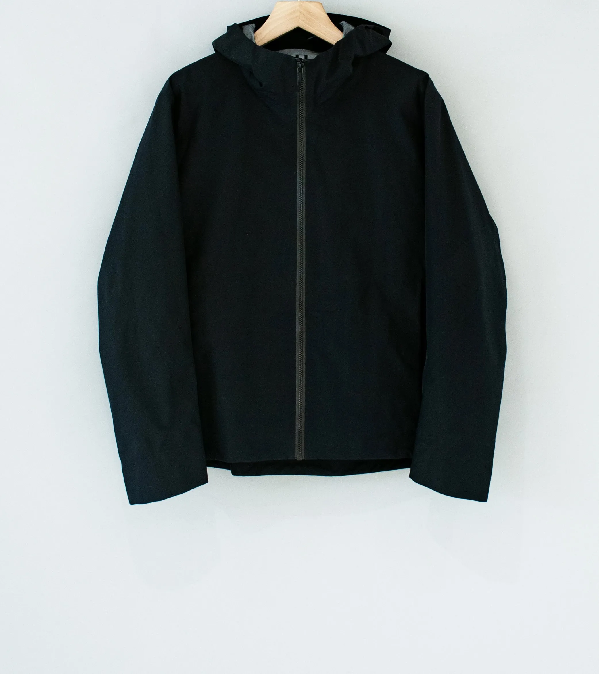 Veilance 'Perron Jacket' (Black)